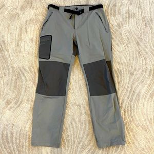 Mens Hiking Pants. Size 33.